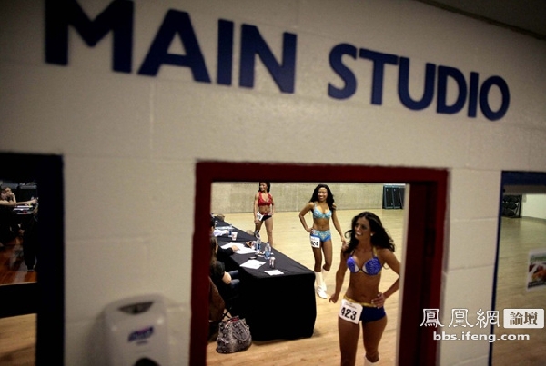 ���أ�����������Ů��ѡ�ι��̣���ͼ��